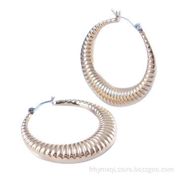 Surgical steel stud earring with stripe